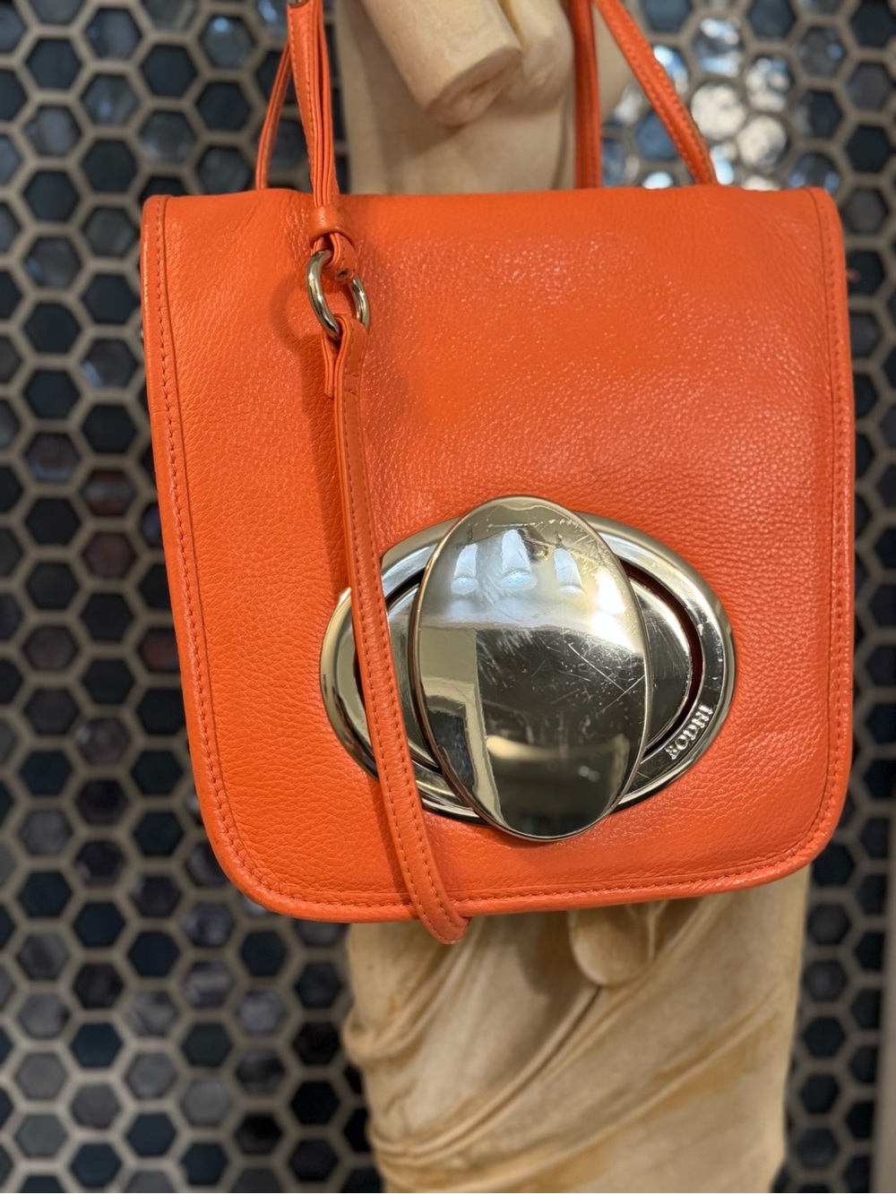 BODHI Vibrant Orange Leather Handbag - Registered Serial BBW00008696 - Picture 4 of 16